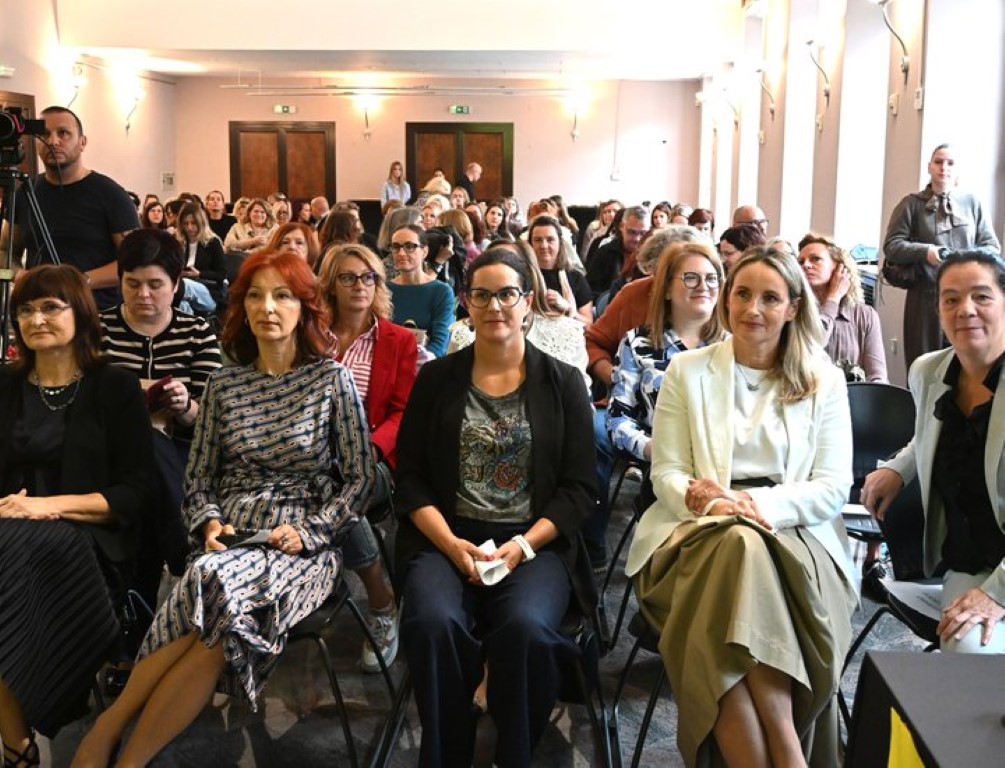 Više od 120 sudionika iz osnovnih i srednjih škola Istarske županije na stručnom skupu „ISTRAžimo mentalno zdravlje djece i mladih“